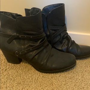 Roma booties size 8.5 women’s